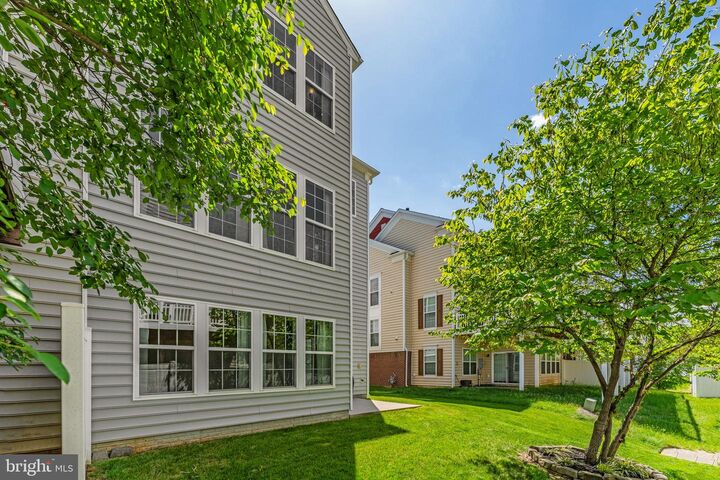 Property Photo:  43570 Heritage Gap Terrace  VA 20152 