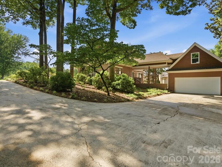 Property Photo:  911 Weymouth Drive  NC 28056 
