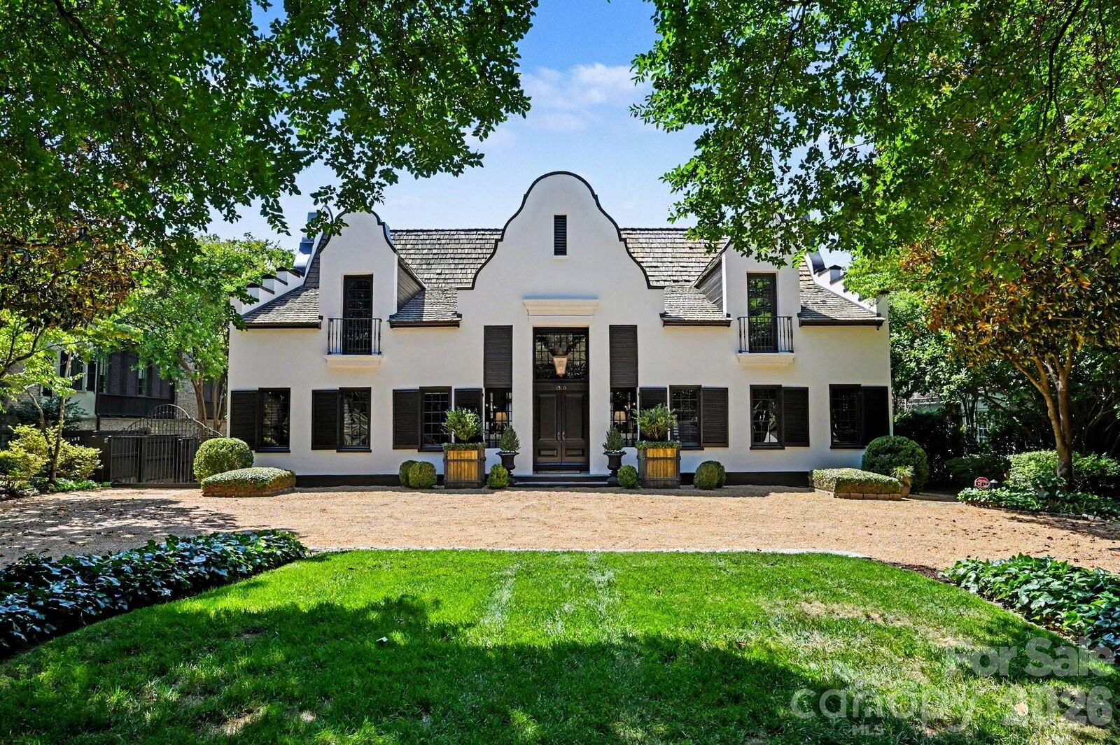 Property Photo:  1516 Queens Road W  NC 28207 