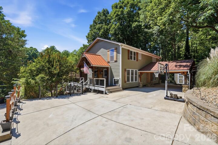 Property Photo:  2113 Bon Villa Way  SC 29708 