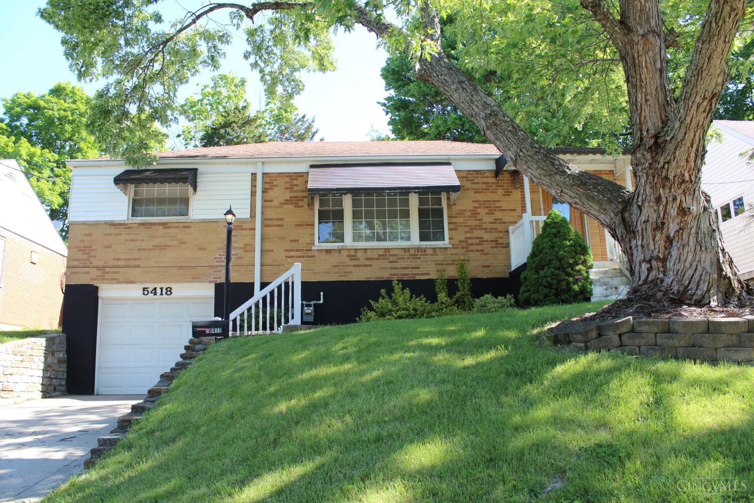 Property Photo: 5418 Delhi Road OH 45238