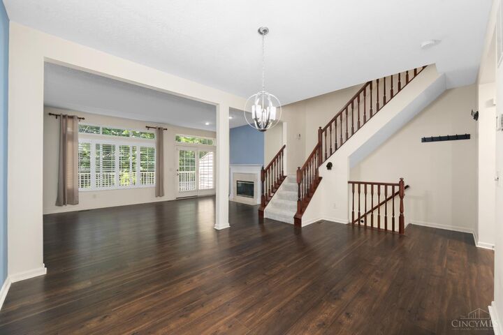 Property Photo:  5927 Castlewood Crossing  OH 45150 