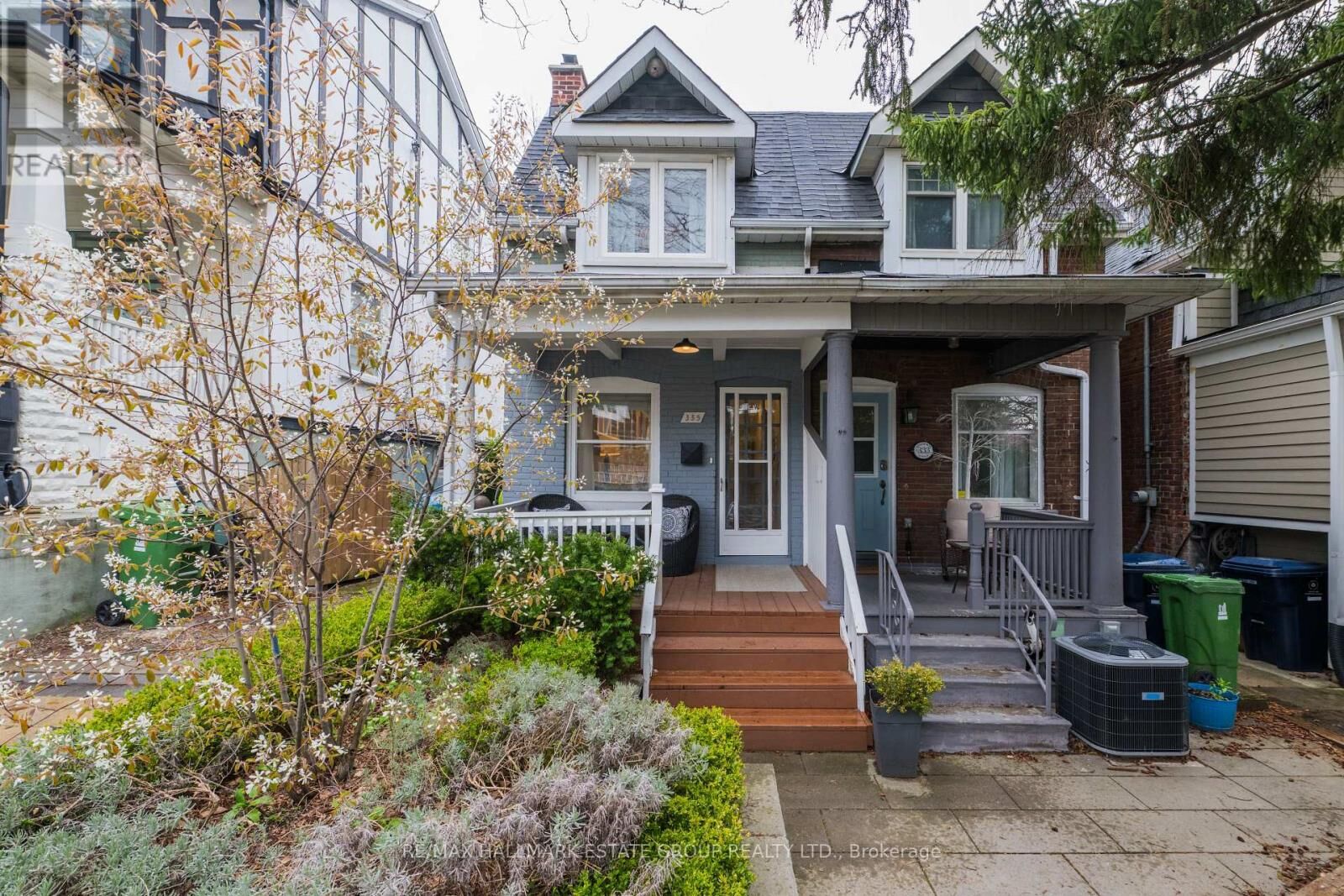 Property Photo:  335 Kenilworth Avenue  ON M4L 3S9 