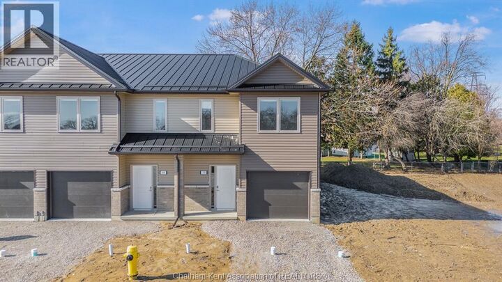 Property Photo:  15 Magnolia Lane  ON N7M 0W7 