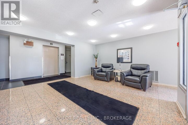 Property Photo:  78 Roehampton Avenue 313  ON L2M 7W9 