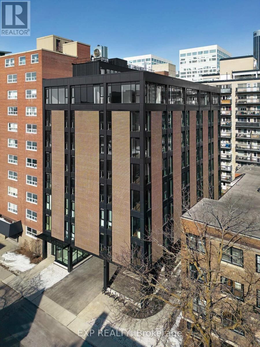 Property Photo:  331 Cooper Street 504  ON K2P 0G5 