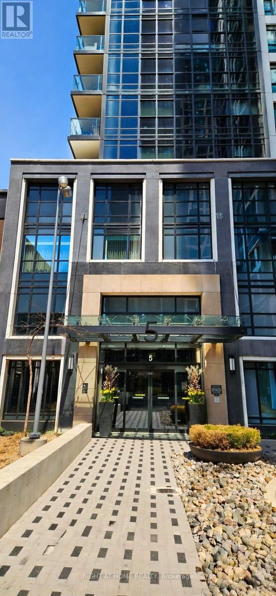 Property Photo:  5 Mabelle Avenue 1534  ON M9A 0C8 