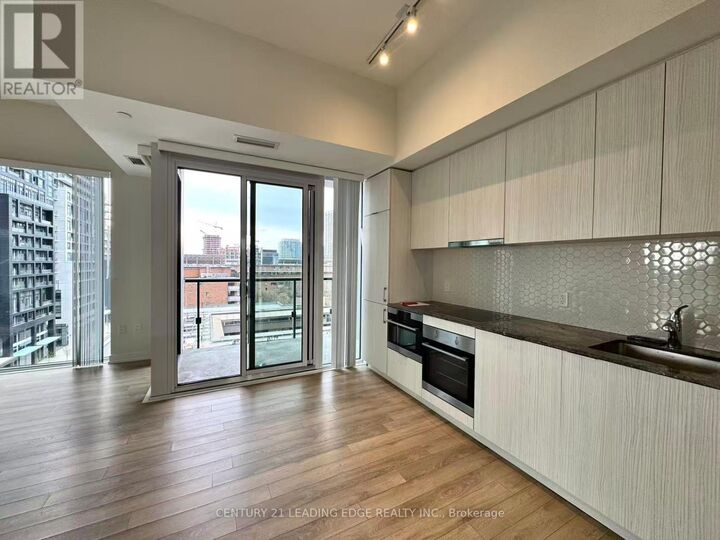 Property Photo:  158 Front Street East 718  ON M5A 1E5 