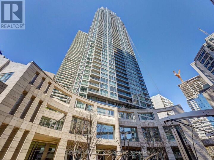 Property Photo:  2191 Yonge Street 3008  ON M4S 3H8 