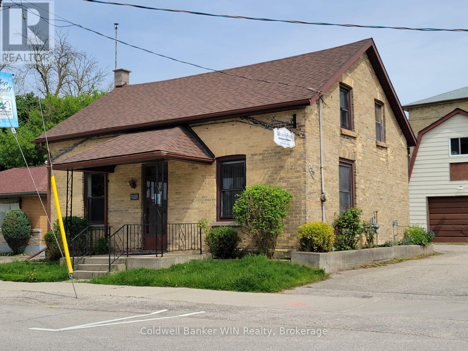 Property Photo: 120 King Street East ON N0G 2L2