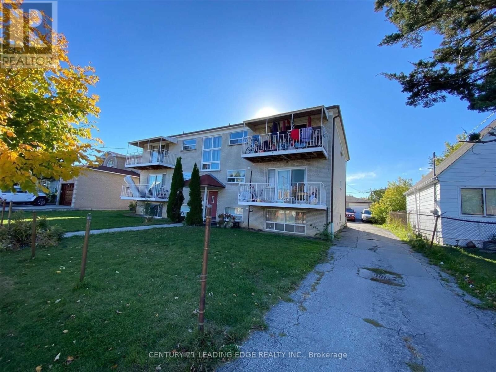 Property Photo:  108 Huntington Avenue 202  ON M1K 4L5 