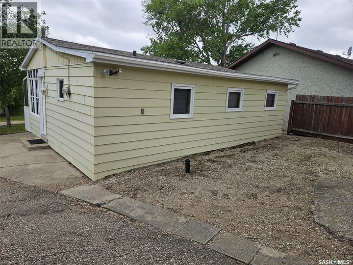 Property Photo:  178 Lakeshore Drive  SK S0G 4L0 