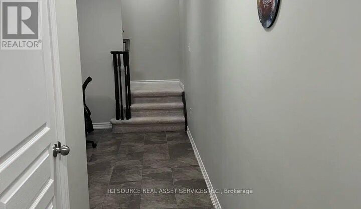 Property Photo:  20 Savage Drive  ON L8B 0A3 