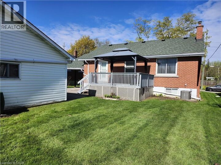 Property Photo:  525 East 16th Street  ON L9A 4L2 