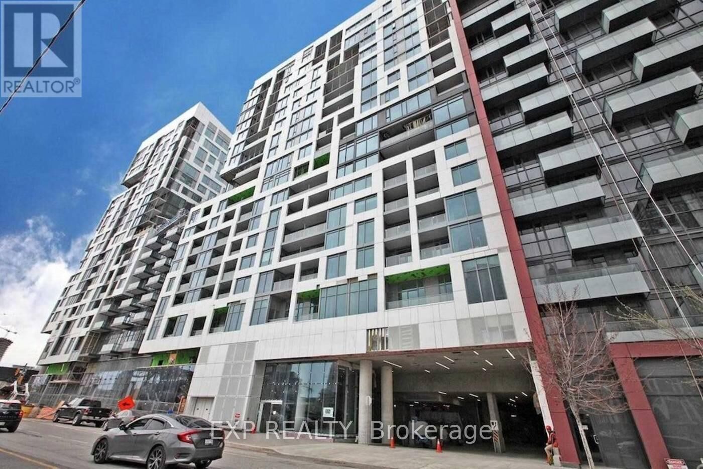 Property Photo:  576 Front Street West 822E  ON M5V 0P8 