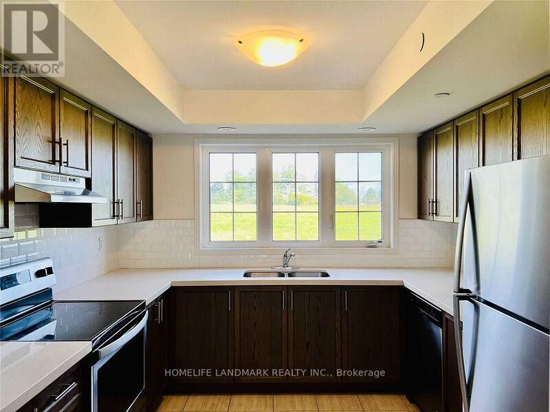 Property Photo:  2695 Deputy Minister Path  ON L1L 0M7 