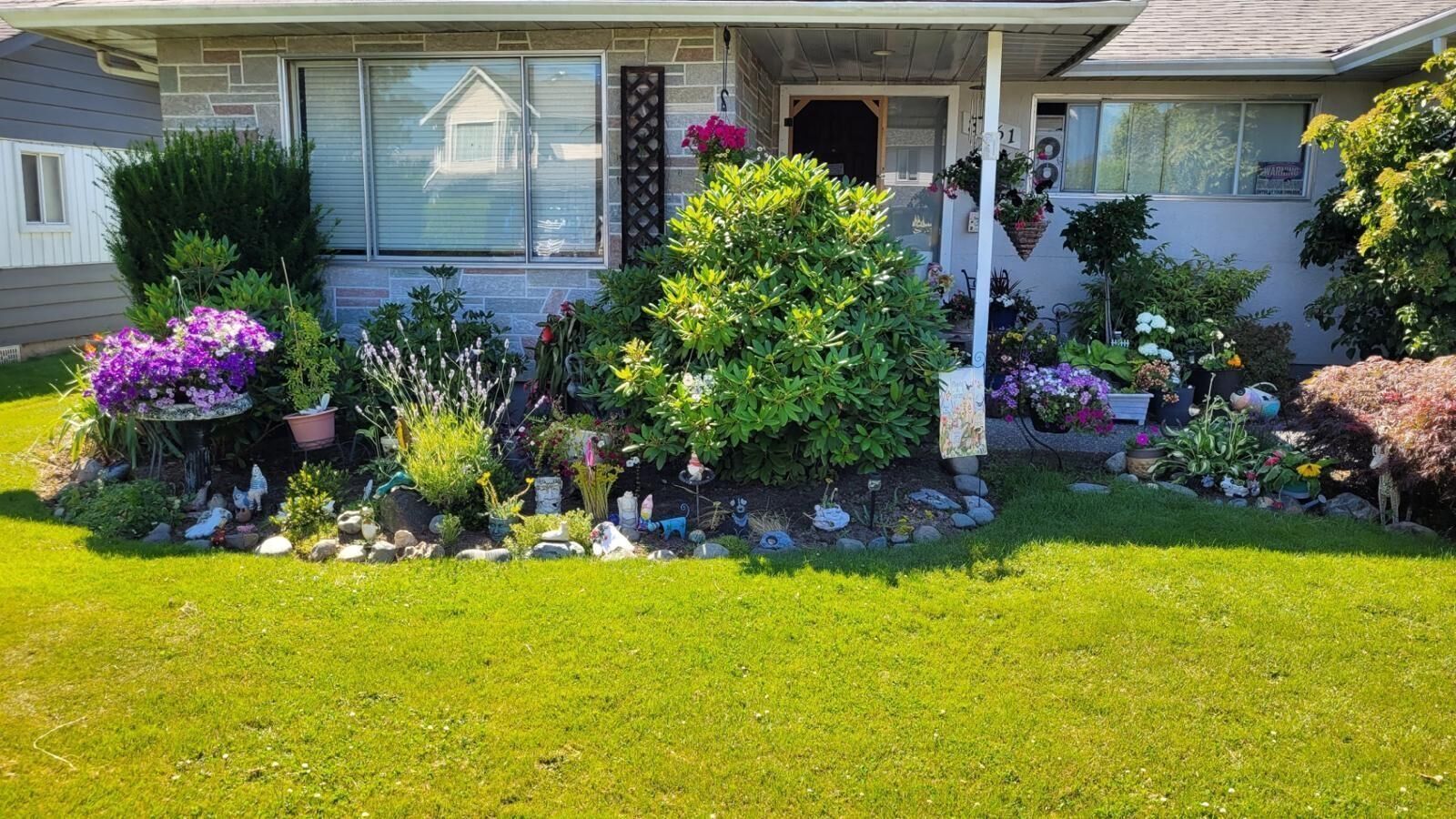 Property Photo:  8561 Broadway Street  BC V2P 5V4 