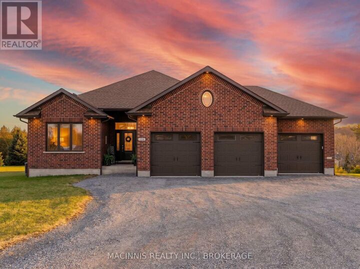 Property Photo:  4 Sandstone Court  ON K0H 1H0 