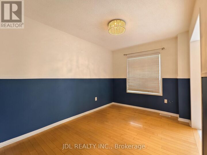 Property Photo:  35 Kenborough Court  ON L3S 3P3 