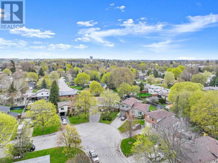 Property Photo:  190 Mackenzie Street  ON L9R 1B8 
