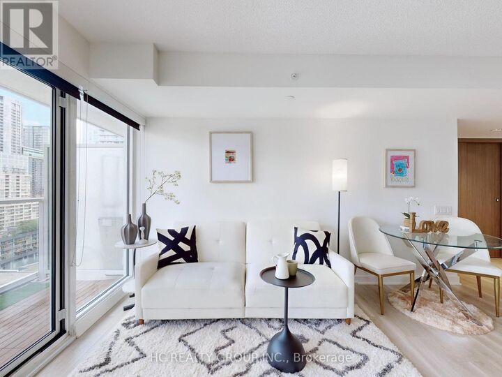 Property Photo:  17 Bathurst Street 2006  ON M5V 0N1 