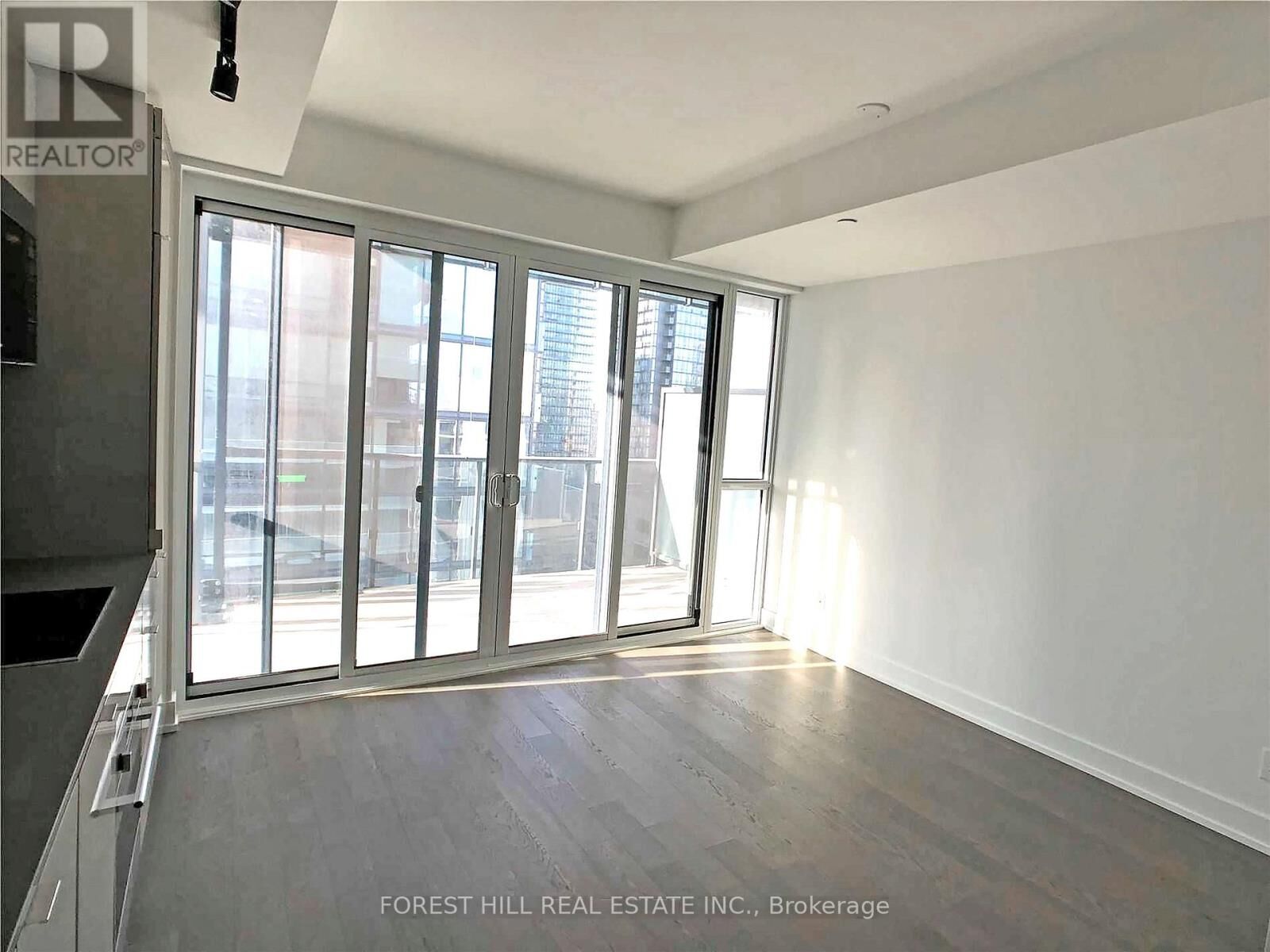 Property Photo:  7 Grenville Street 3702  ON M4Y 0E9 