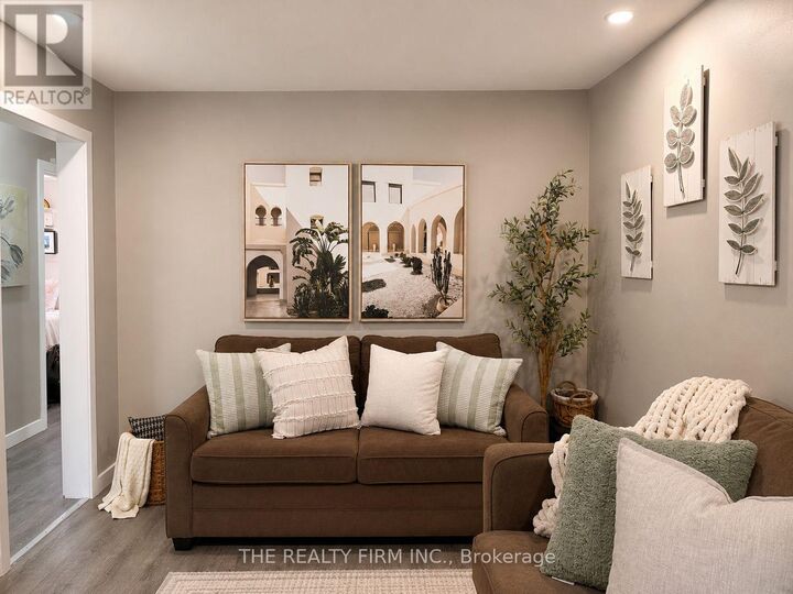 Property Photo:  1621 Borden Street  ON N5W 2R3 