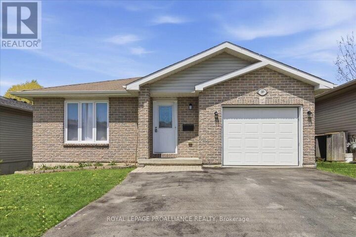 Property Photo:  189 Nicholas Street  ON K8V 6E8 