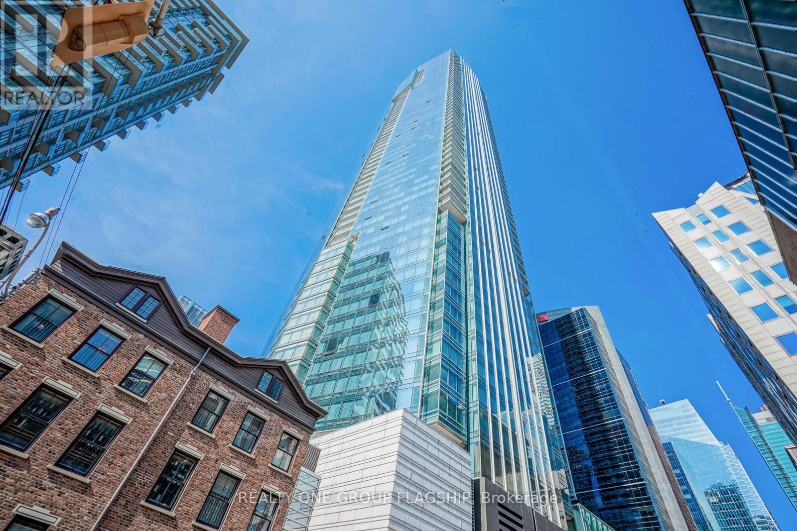 Property Photo:  180 University Avenue 2508  ON M5H 0A2 