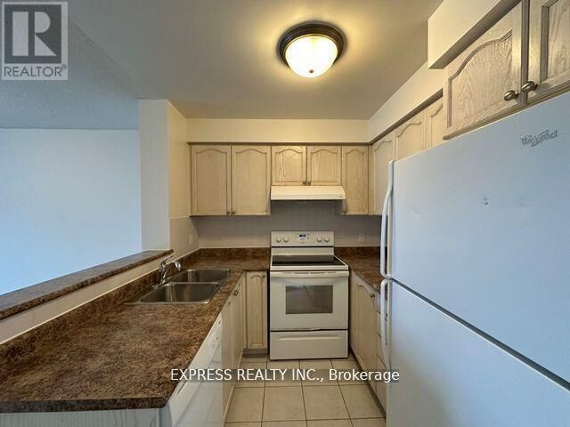Property Photo:  29 Pemberton Avenue 1606  ON M2M 4L5 