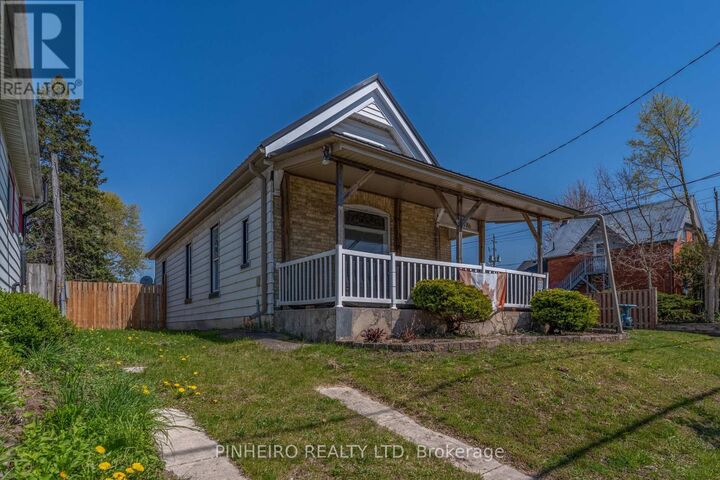 Property Photo:  786 Nelson Street  ON N5Z 1K3 