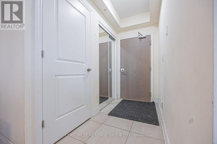 Property Photo:  9090 Yonge Street 1002  ON L4C 6Z9 
