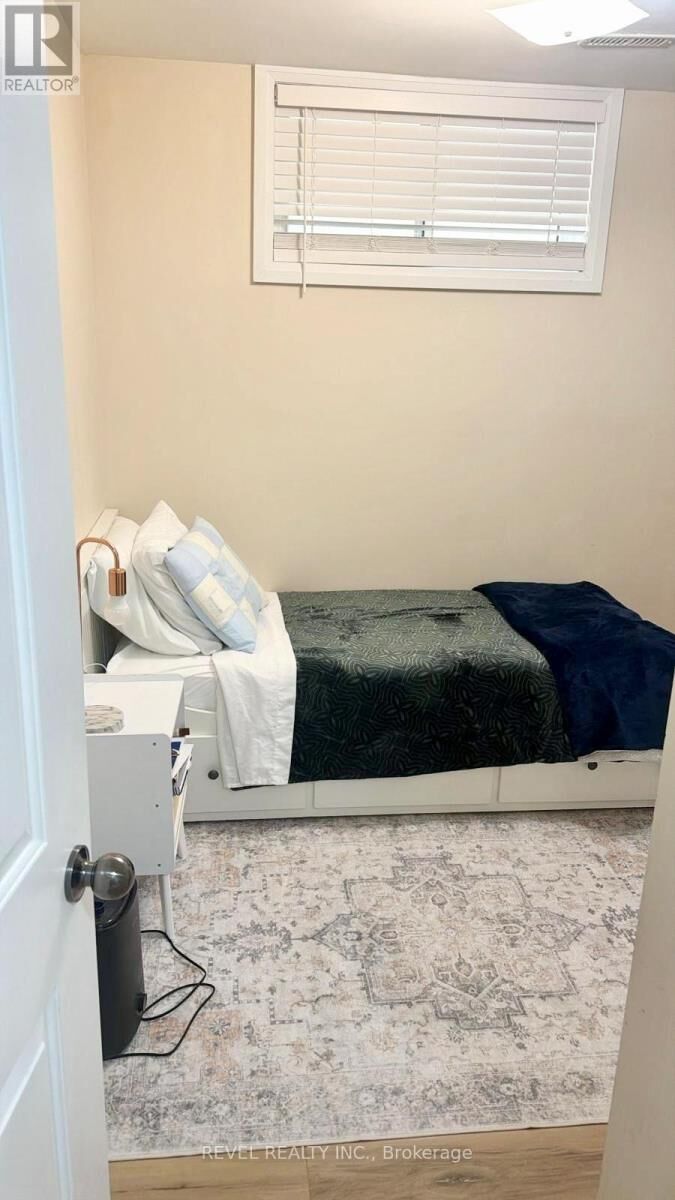 Property Photo:  564 Blackthorn Avenue Lower  ON M6M 3C8 