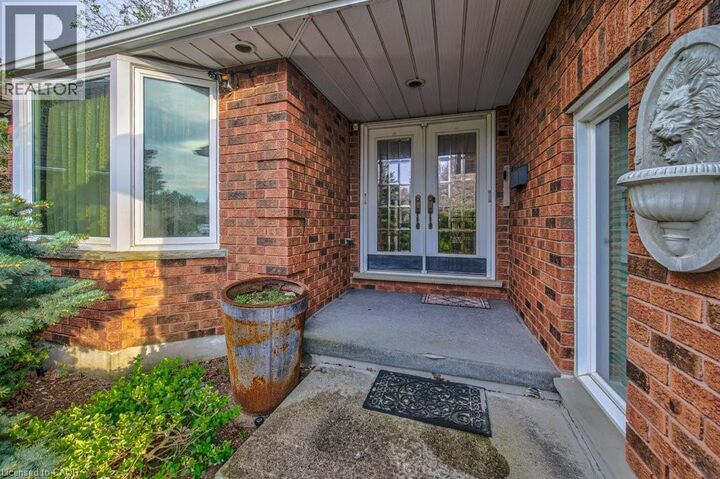 Property Photo:  247 Rolling Acres Court  ON N2A 3W5 