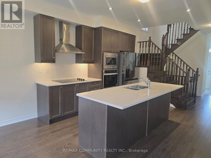 Property Photo:  59 Mountainside Crescent  ON L1R 0P4 