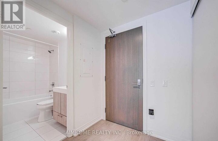 Property Photo:  251 Jarvis Street 823  ON M5B 0C3 