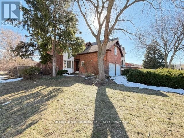 Property Photo:  19 Roosevelt Drive  ON L4C 6V1 