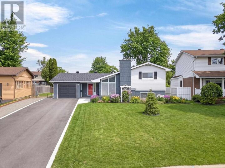 Property Photo:  163 Plaintree Dr  ON P6B 5G9 