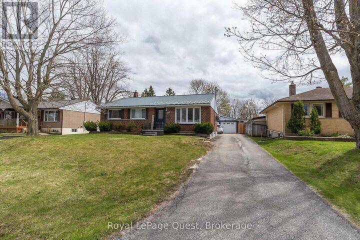 Property Photo:  113 North Street West  ON L3V 3S7 