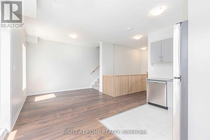 Property Photo:  1145 Journeyman Lane 238  ON L5J 0B5 