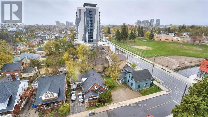 Property Photo:  160 King Street North 901  ON N2J 2Y2 