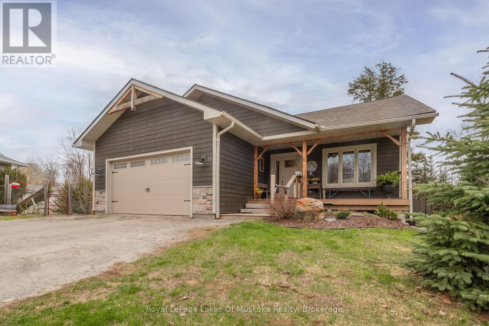Property Photo:  17 Hart Court  ON P1H 1T6 