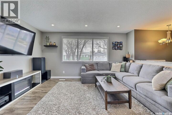 Property Photo:  110 Fulton Drive  SK S4X 1G1 