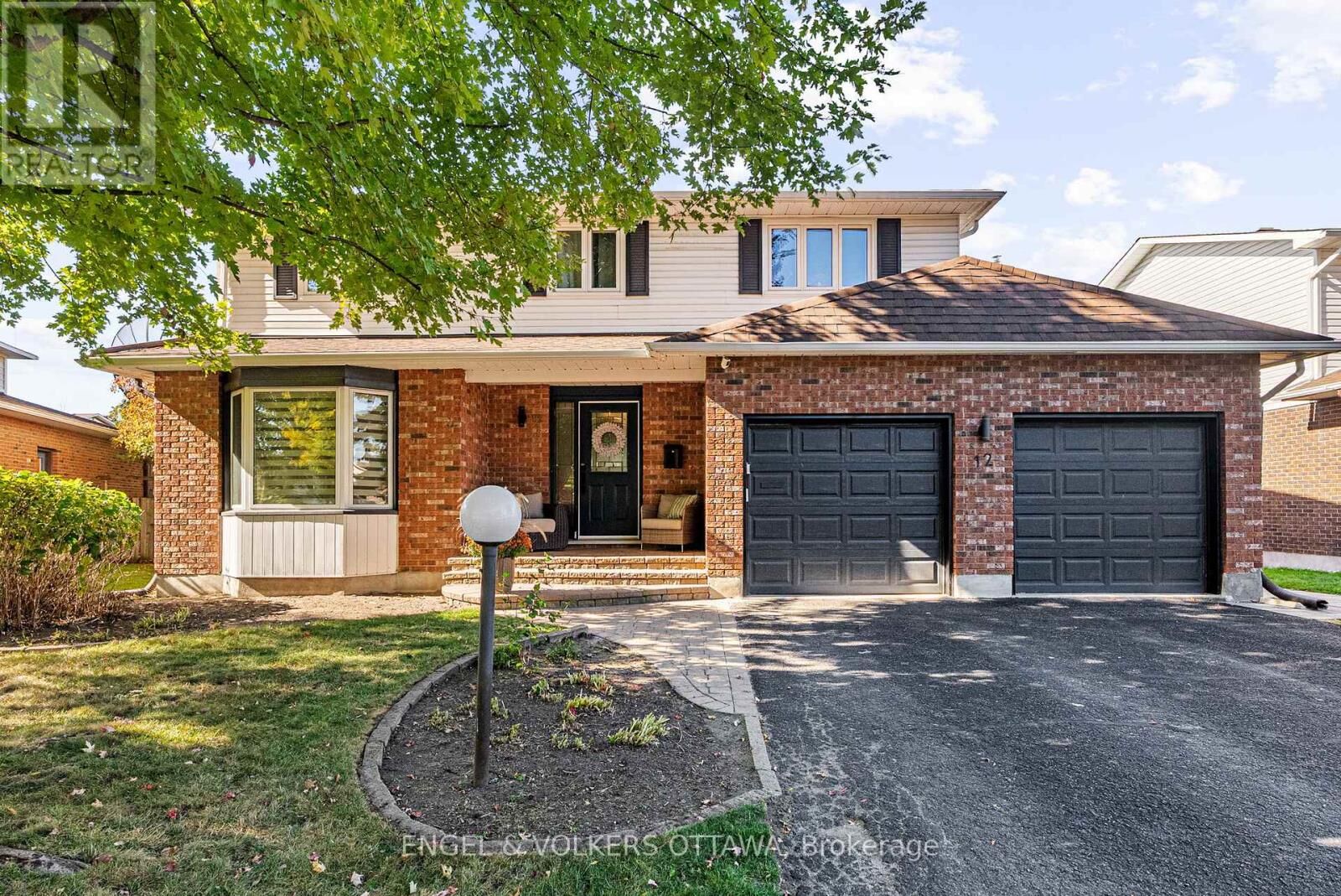 Property Photo:  12 Mancil Drive  ON K2J 2J5 