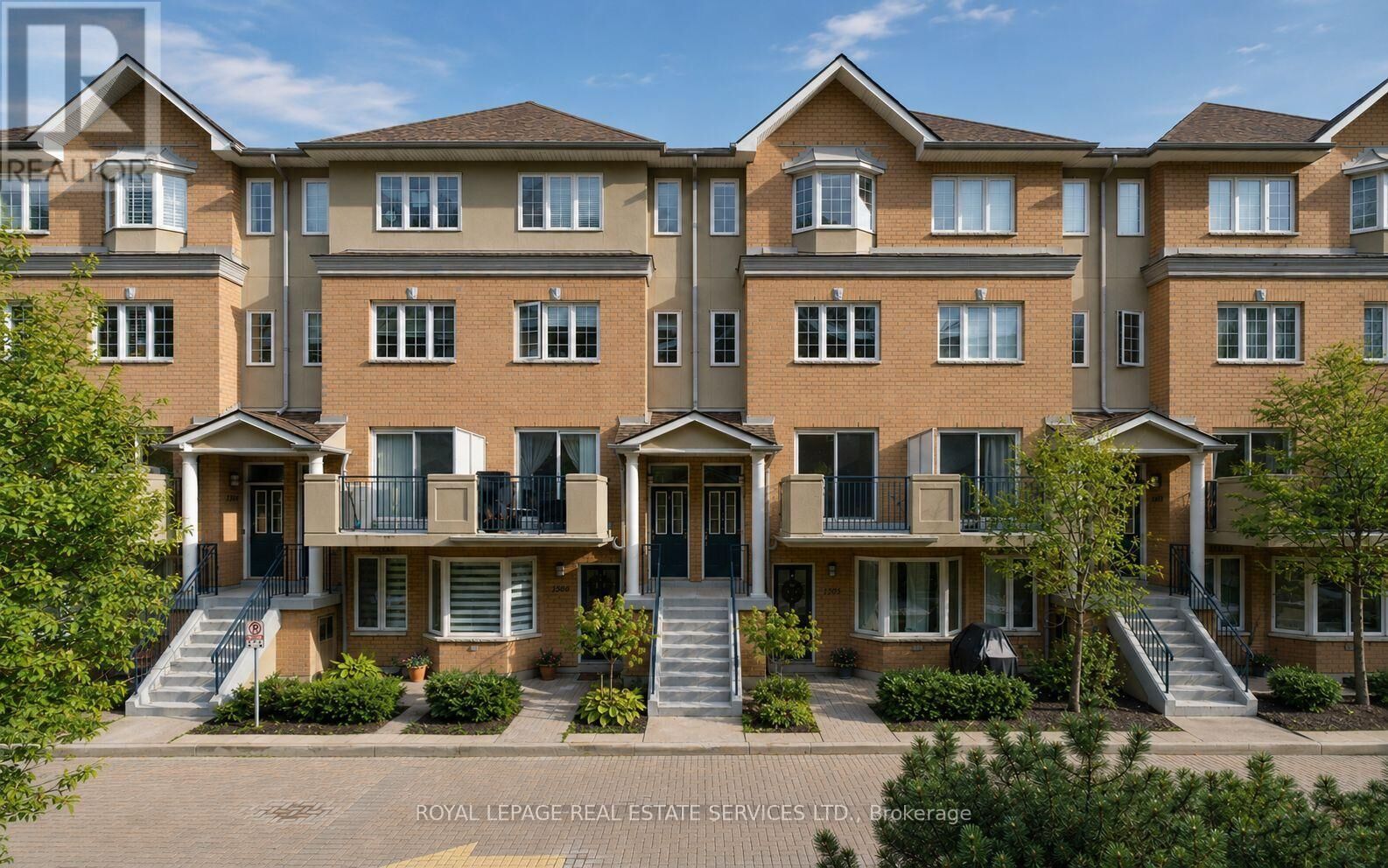 Property Photo:  28 Sommerset Way 1306  ON M2N 6W7 