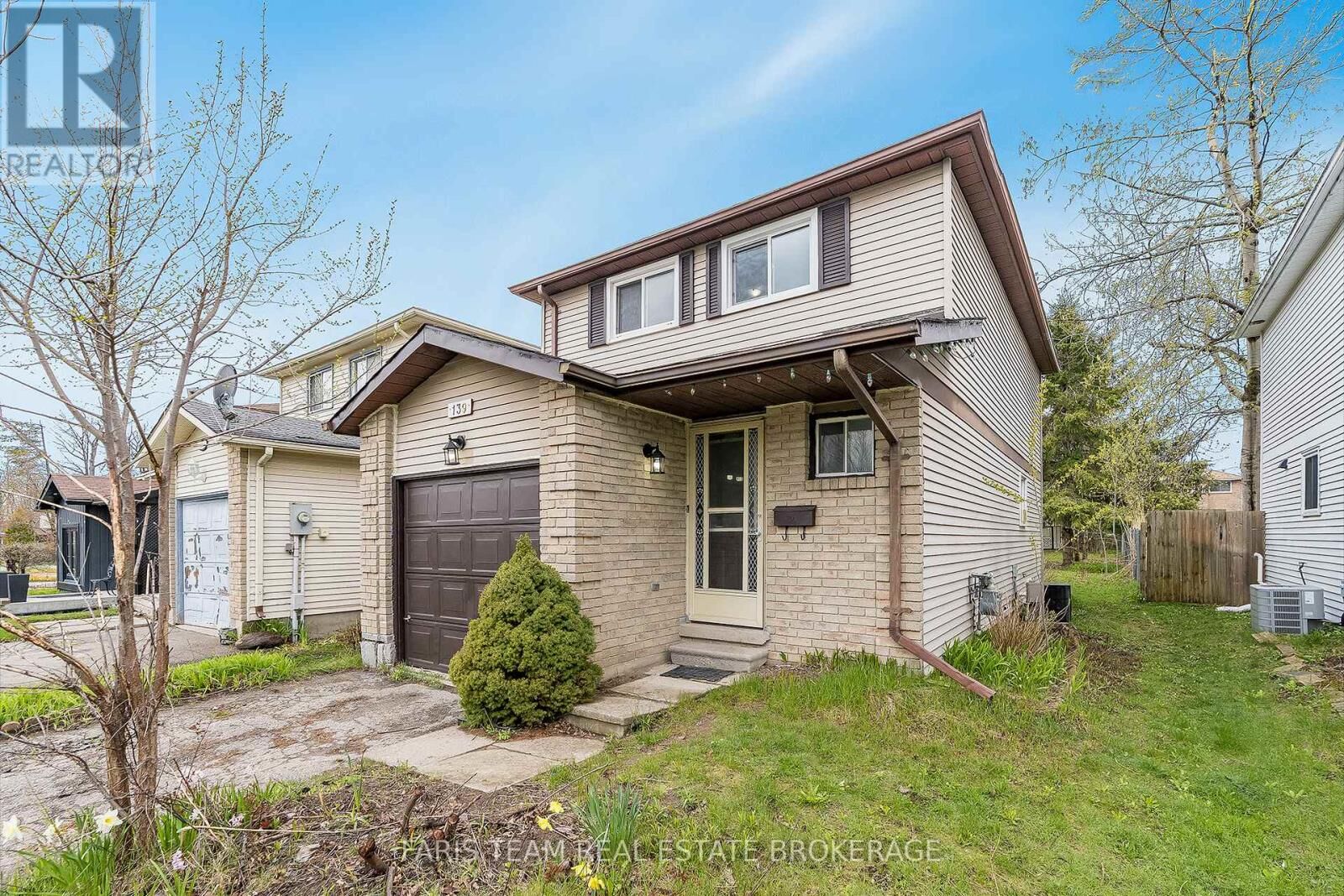 Property Photo:  139 Burns Circle  ON L4N 5J8 