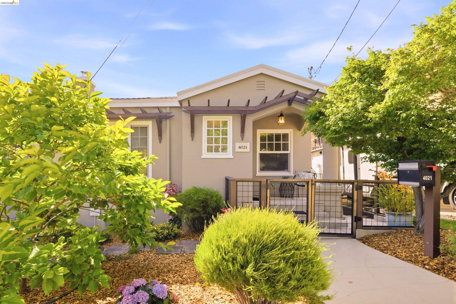 Property Photo:  4021 Waterhouse  CA 94602 