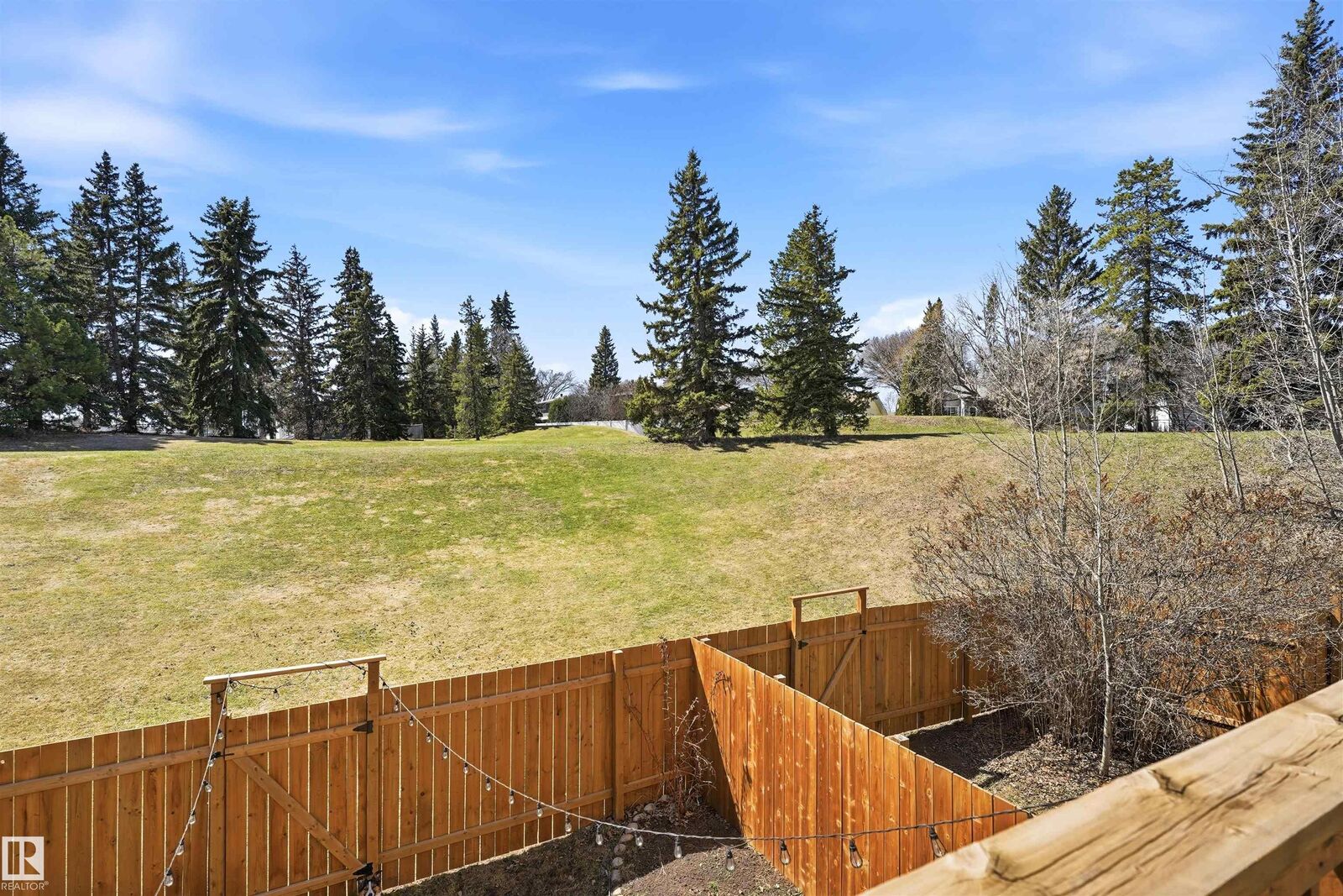 Property Photo:  61 Ridgewood Terrace  AB T8N 0E9 