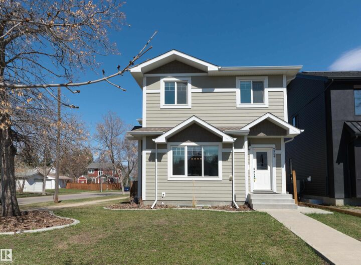 Property Photo:  9354 73 Avenue NW  AB T6E 1A7 