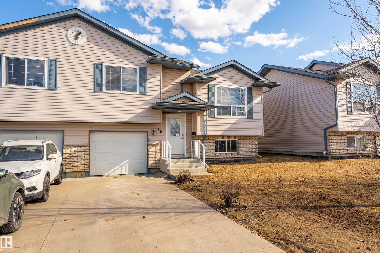 Property Photo:  6506 47 Street 20  AB T9M 0C5 